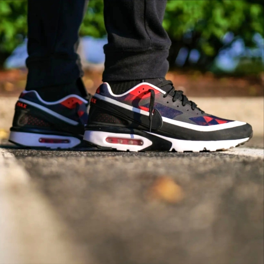 NIKE AIR CLASSIC BW ULTRA GRAPHIC